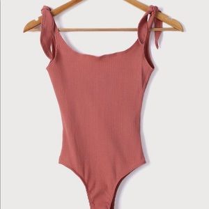 Lulu’s NWT Small Bodysuit